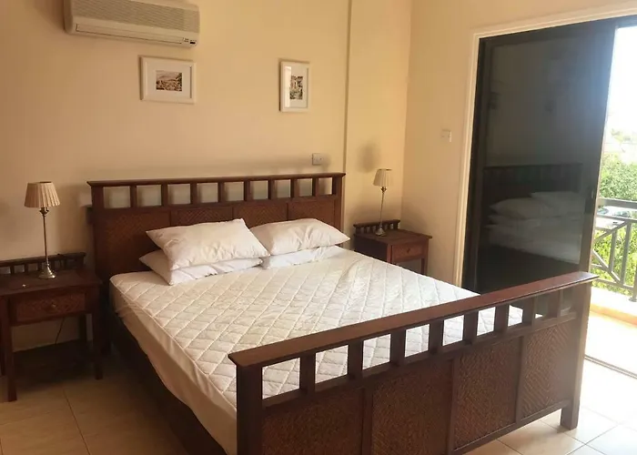 Limni Pool House B Λάρνακα